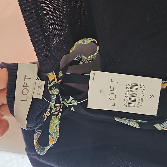 Top - Picture 4 of 4